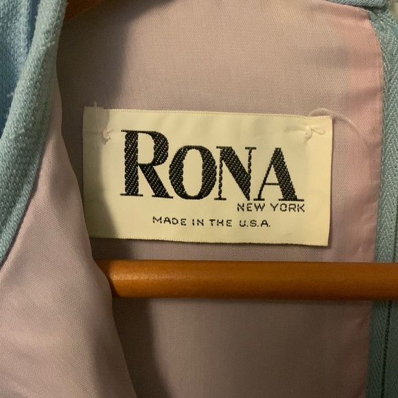 Vintage Rona New York Midi Dress With Bishop Sleeves and Pockets - Picture 3 of 9